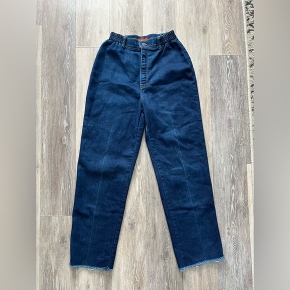 SOLD Levi’s Vintage Elastic High Waist Jeans Size 26 - Picture 2 of 11